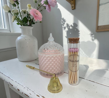 Candle snuffer